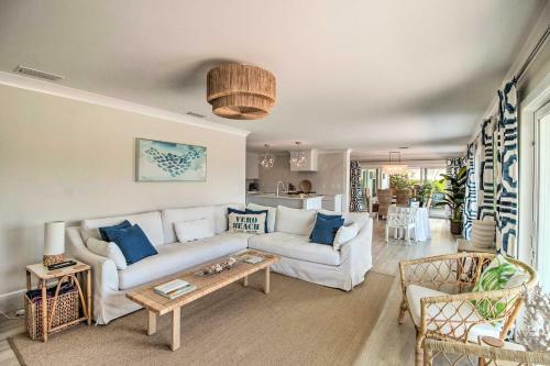 Lavish Vero Beach Escape With Hot Tub And Dock!