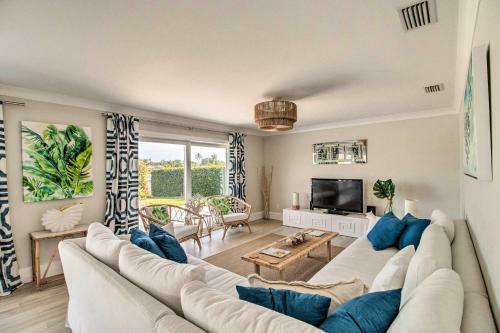 Lavish Vero Beach Escape With Hot Tub And Dock!