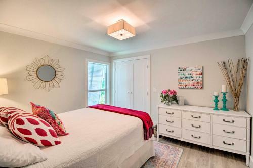 Lavish Vero Beach Escape With Hot Tub And Dock!