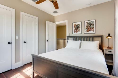 Buttercup - 3bd-3ba - Sleep 7 On Quiet Street