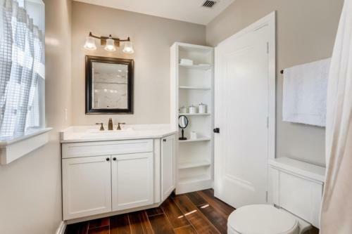 Buttercup - 3bd-3ba - Sleep 7 On Quiet Street