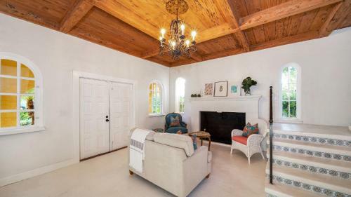 Sunset House Vacation Home