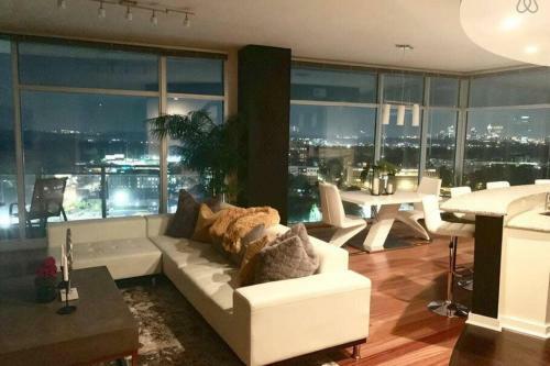 Apartamento Exquisite Polished Panoramic Buckhead Penthouse-designed