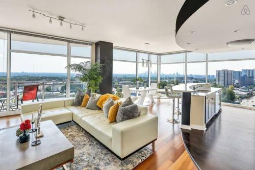 Apartamento Exquisite Polished Panoramic Buckhead Penthouse-designed