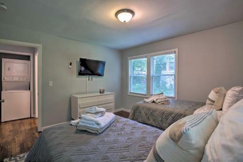 Hip And Spacious Home 5 Miles To Dtwn Atlanta!