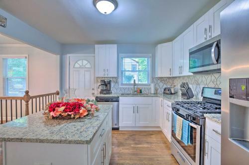 Hip And Spacious Home 5 Miles To Dtwn Atlanta!