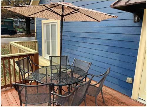 Apartamento The Blue Cottage - Gourmet Kitchen, Near Downtown Duplex