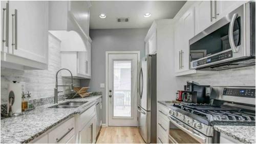 Apartamento The Blue Cottage - Gourmet Kitchen, Near Downtown Duplex