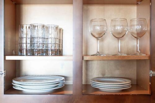 Apartamento West Home- Cozy Hotel Style Condo Located Midtown