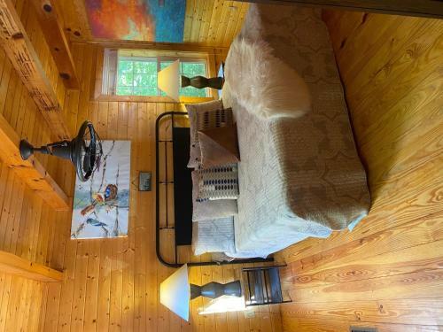 Southern Oak Cabin