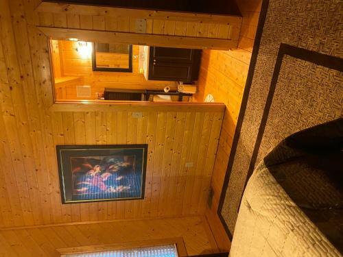 Southern Oak Cabin