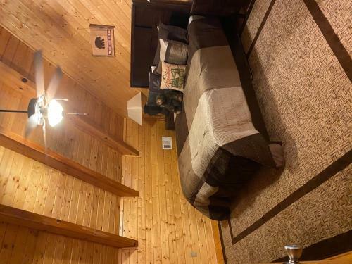 Southern Oak Cabin