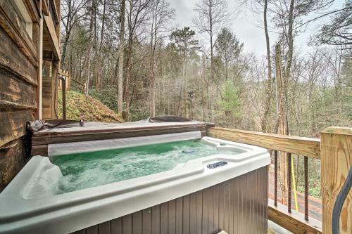 Private Blue Ridge Cabin With Hot Tub And Fire Pit!