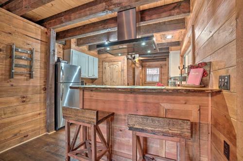 Private Blue Ridge Cabin With Hot Tub And Fire Pit!