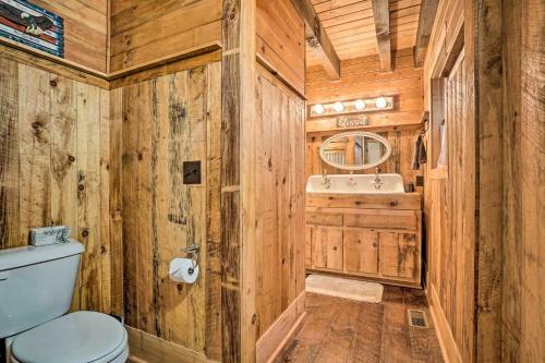 Private Blue Ridge Cabin With Hot Tub And Fire Pit!