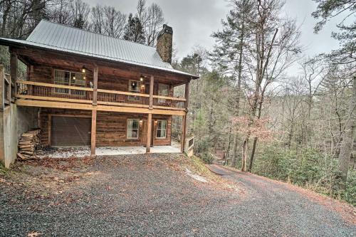 Private Blue Ridge Cabin With Hot Tub And Fire Pit!