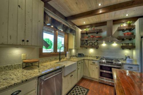 Firefly Farmhouse By Escape To Blue Ridge