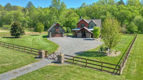 Firefly Farmhouse By Escape To Blue Ridge