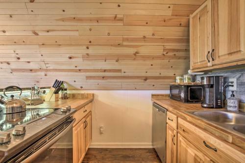 Creekside Blue Ridge Cabin With Decks And Grill!