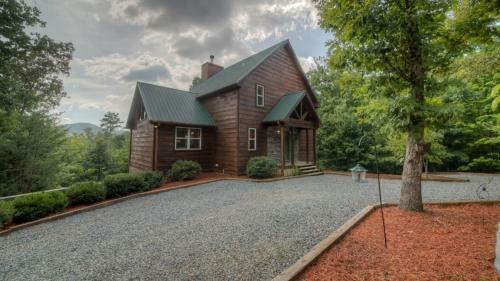 Cubs Cabin By Escape To Blue Ridge