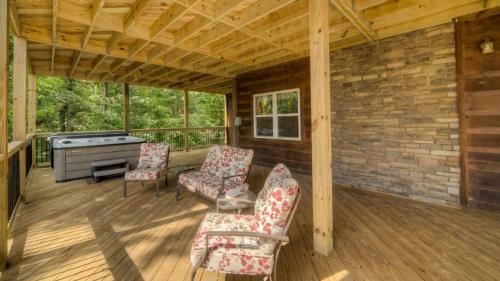 Cubs Cabin By Escape To Blue Ridge