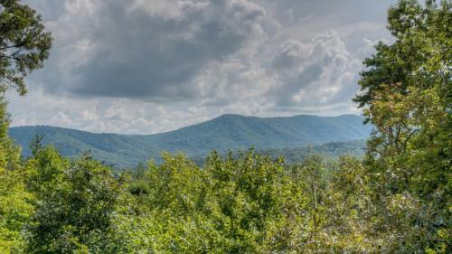 Cubs Cabin By Escape To Blue Ridge