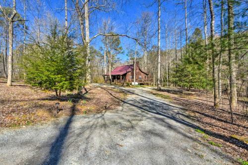 Creekside Cabin In The Blue Ridge Mountains!