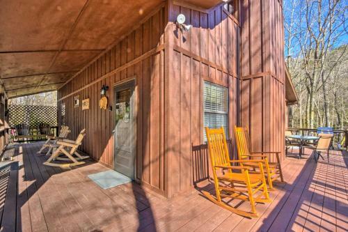 Creekside Cabin In The Blue Ridge Mountains!