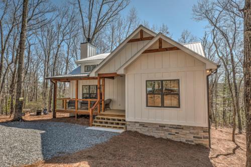 Farmhouse On Pine Terrace By Escape To Blue Ridge