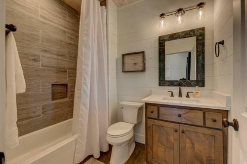 Farmhouse On Pine Terrace By Escape To Blue Ridge