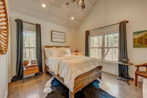 Farmhouse On Pine Terrace By Escape To Blue Ridge