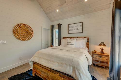 Farmhouse On Pine Terrace By Escape To Blue Ridge