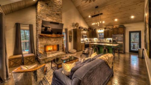 Farmhouse On Pine Terrace By Escape To Blue Ridge