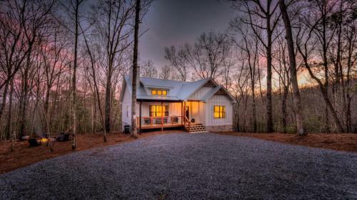 Farmhouse On Pine Terrace By Escape To Blue Ridge