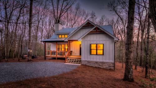 Farmhouse On Pine Terrace By Escape To Blue Ridge