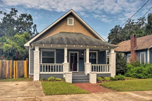 Brunswick Bungalow With Private Patio And Yard!