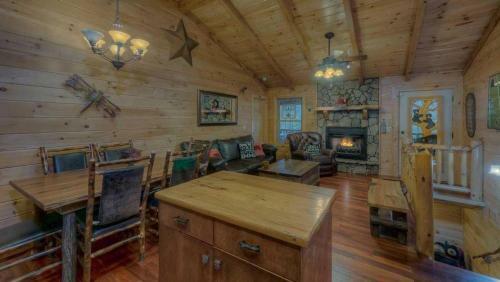 Colby's Cabin By Escape To Blue Ridge