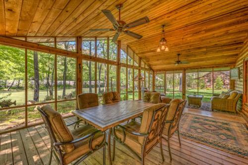 Hooked On Toccoa By Escape To Blue Ridge