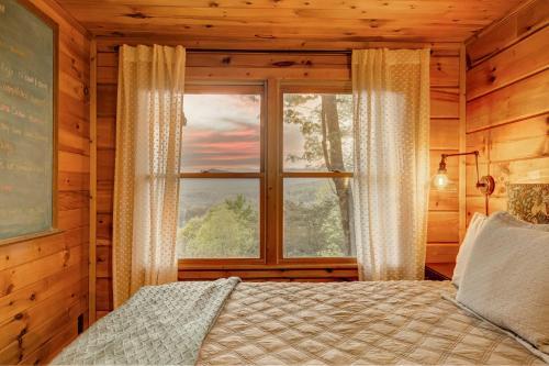 Summer Love Dream Cabin Sunset View, Hot Tub