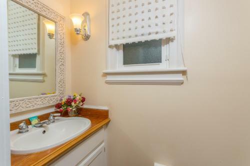 Roseneath Cottage - Coast Cottages
