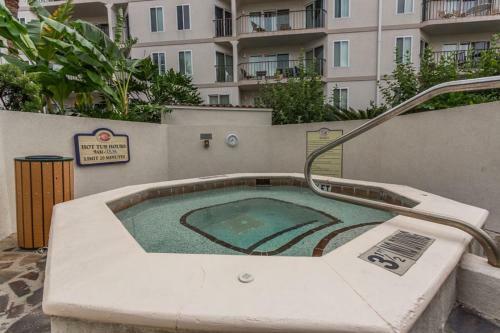 Beach Club 109