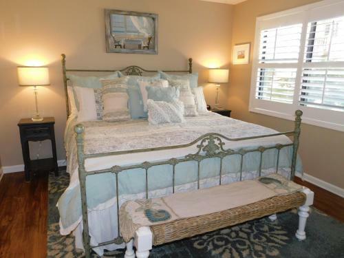 619 Harbour Oaks