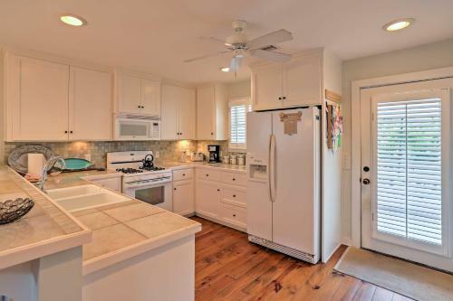 Bright St Simons Island Escape Walk To The Beach
