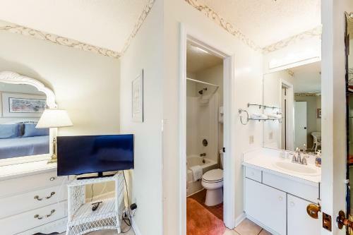 Harbour Oaks #403