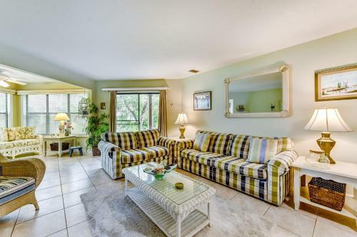 Harbour Oaks #403