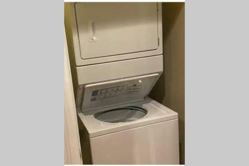 Apartamento Modern Spacious Centrally Located Condo