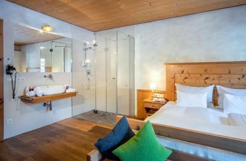 Hotel Almdorf Almlust