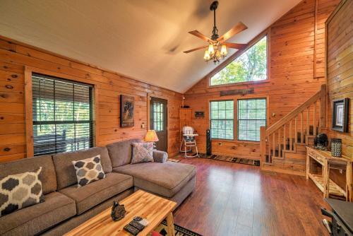 Private Ellijay Cabin With Deck, Fire Pit And Amenities