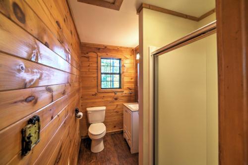 Private Ellijay Cabin With Deck, Fire Pit And Amenities