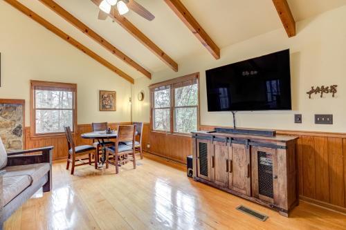 Mountain Oak Manor
